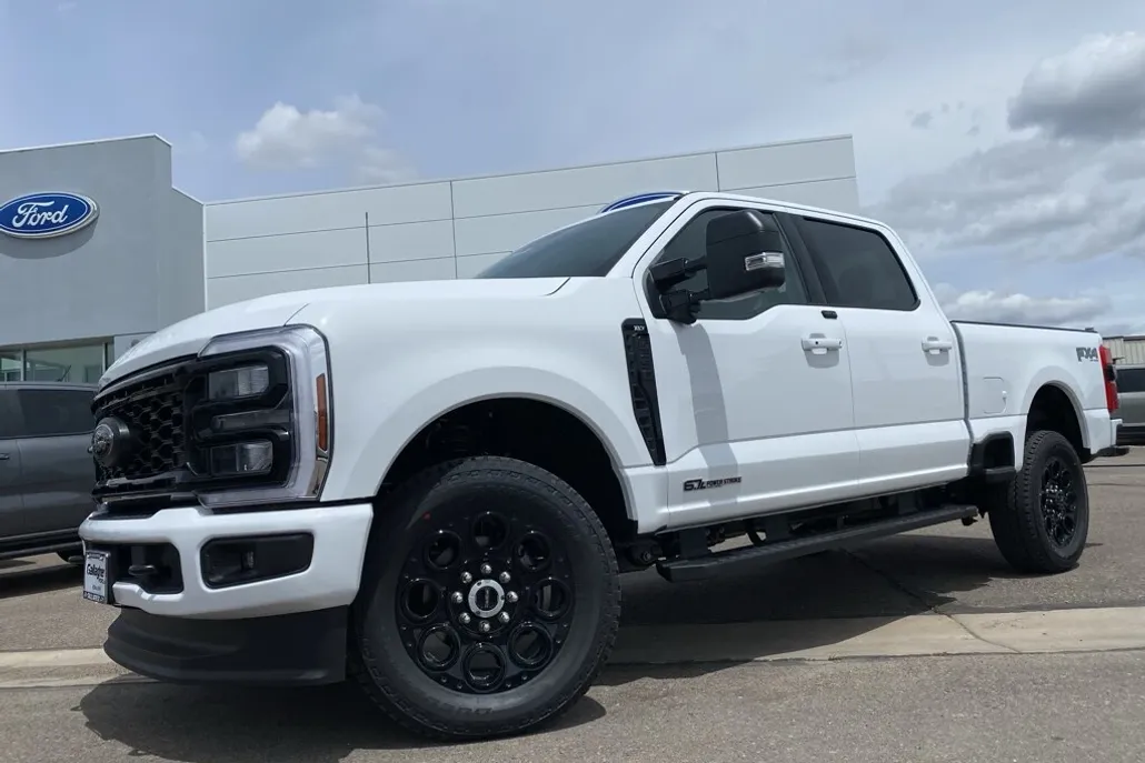 2025 Ford F-350 photo 1