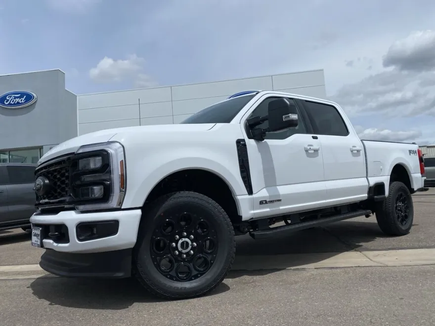 2025 Ford F-350 photo 1