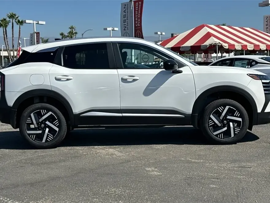2026 Nissan Kicks SV photo 1