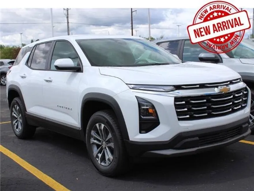 2026 Chevrolet Equinox LT photo 1