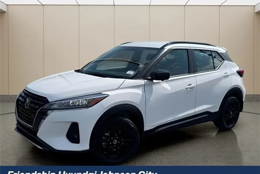 2021 Nissan Kicks SR photo 1