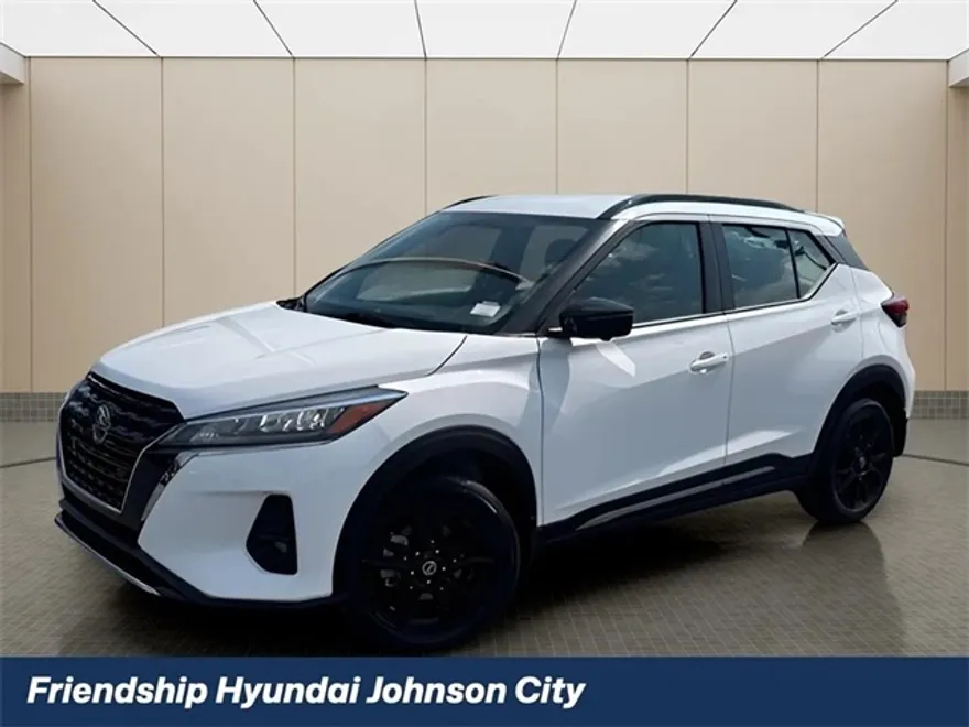 2021 Nissan Kicks SR photo 1