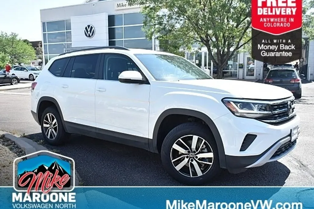 2023 Volkswagen Atlas SE photo 1