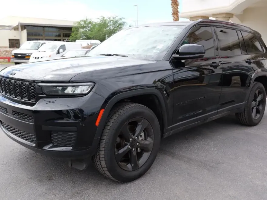 2023 Jeep Grand Cherokee Altitude Sport photo 1