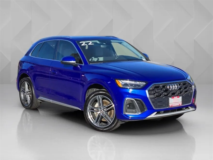 2022 Audi Q5 S line Premium Prestige photo 1