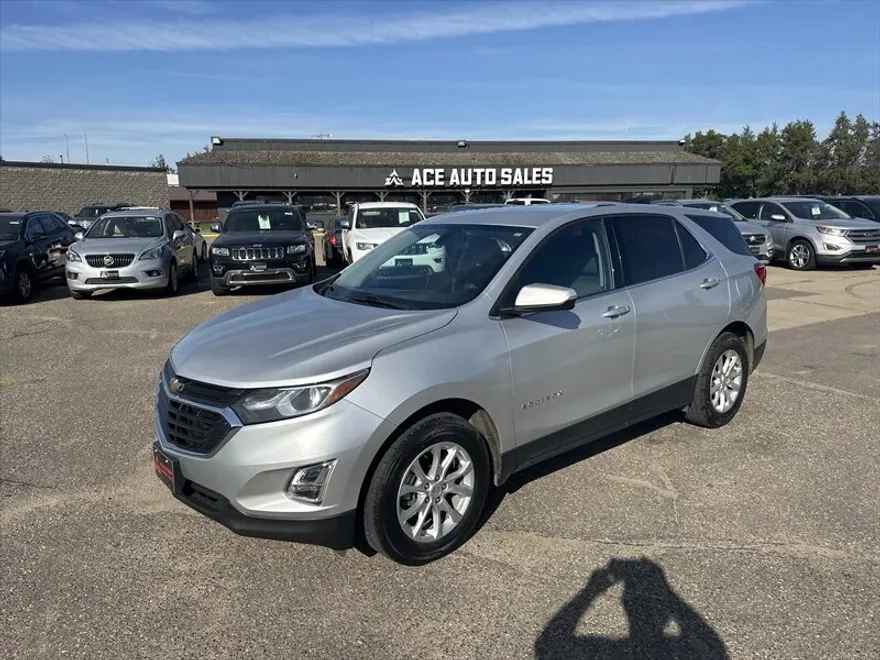 2018 Chevrolet Equinox LT photo 1