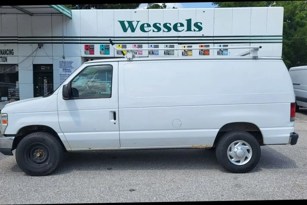 2013 Ford E-250 photo 1