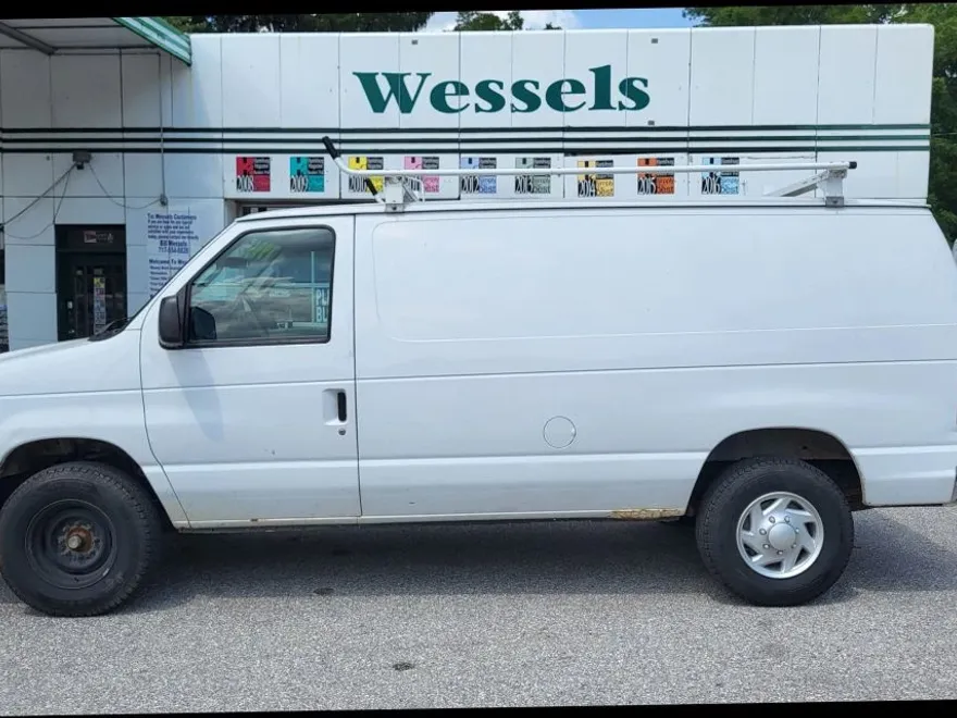 2013 Ford E-250 photo 1