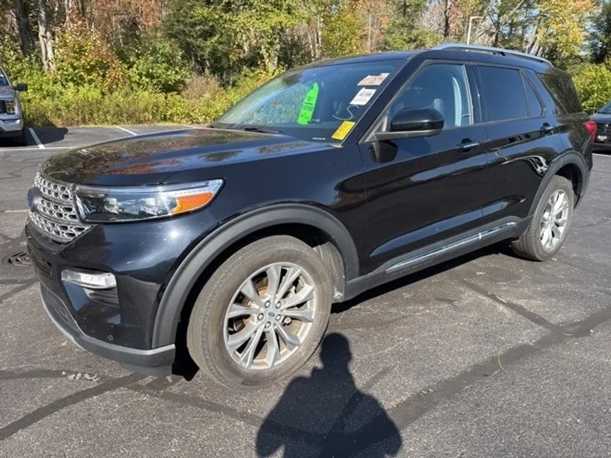 2023 Ford Explorer Limited photo 1