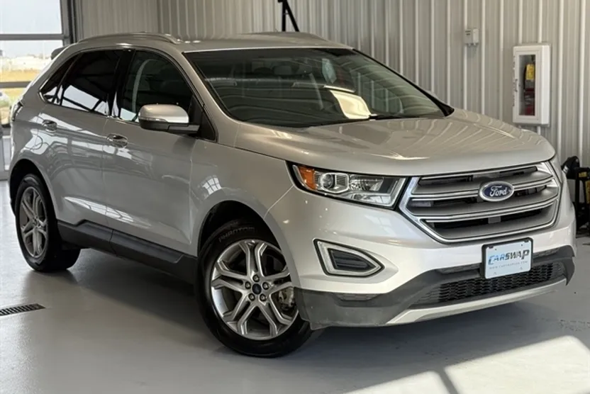 2015 Ford Edge Titanium photo 1