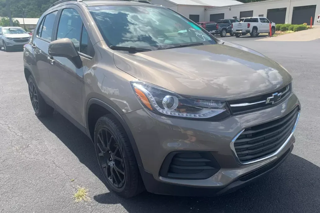 2022 Chevrolet Trax LT photo 1