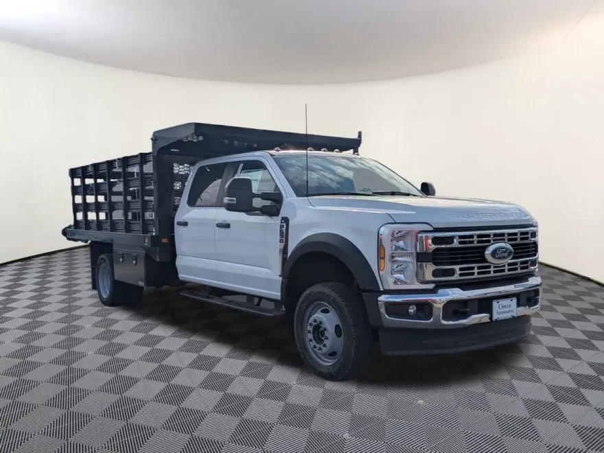 2024 Ford F-550 photo 1