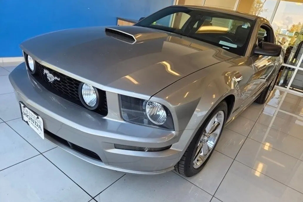 2008 Ford Mustang GT Premium photo 1