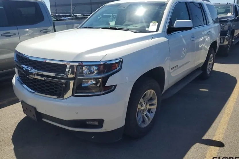 2017 Chevrolet Tahoe LT photo 1