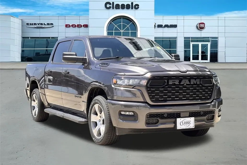 2025 Ram 1500 Tradesman photo 1