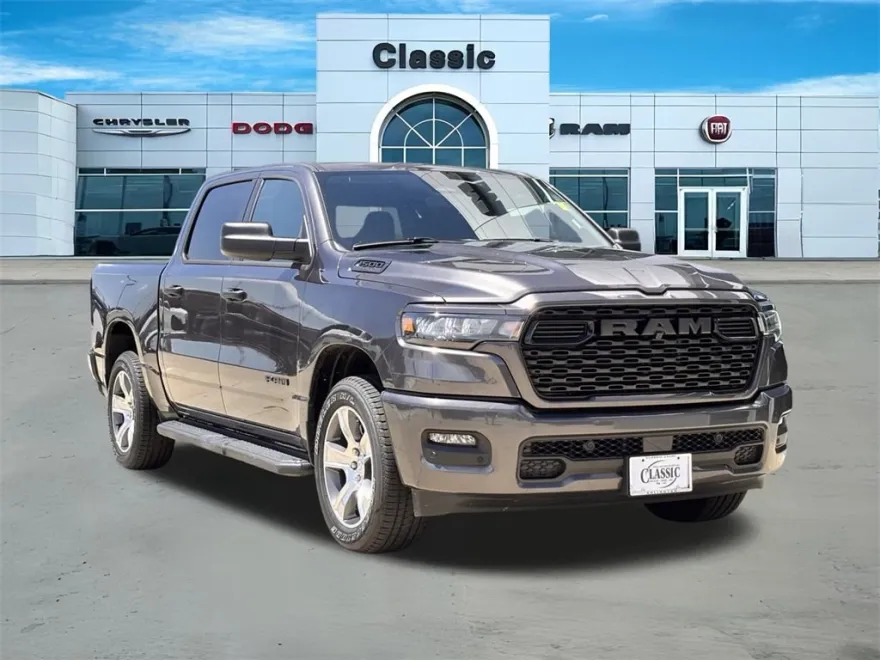 2025 Ram 1500 Tradesman photo 1