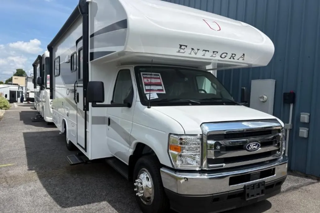 2026 Ford E-350 Base photo 1