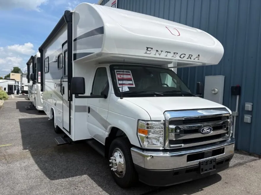2026 Ford E-350 Base photo 1