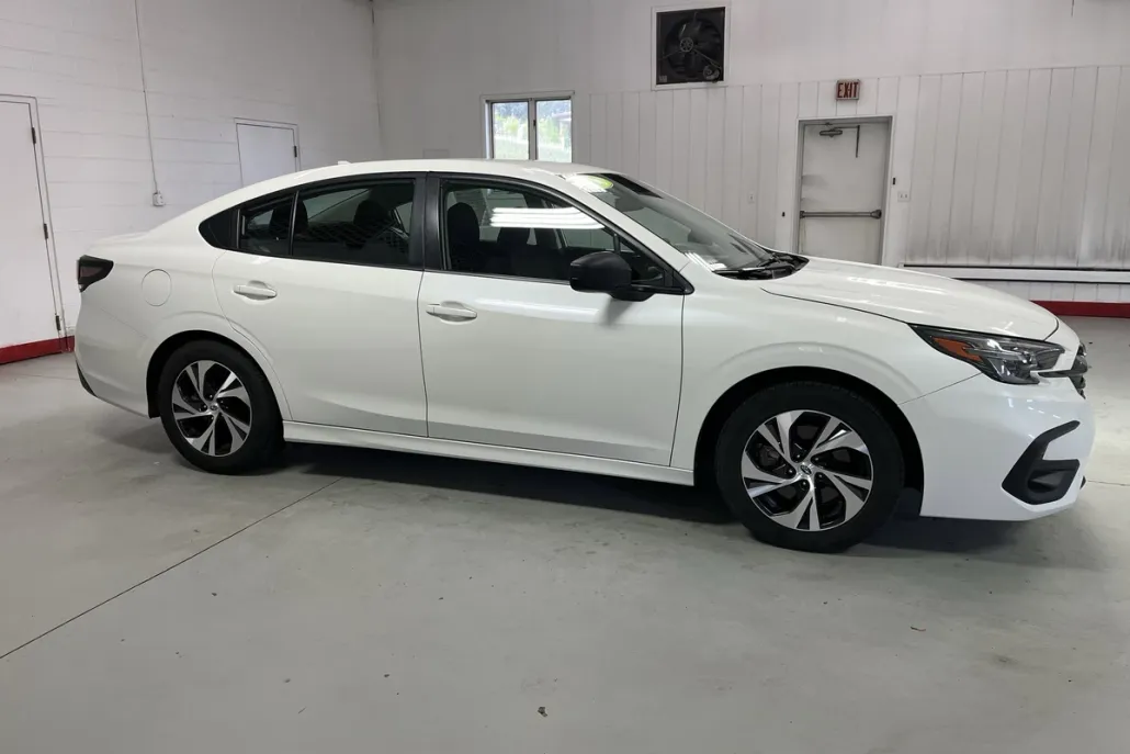2023 Subaru Legacy Base photo 1