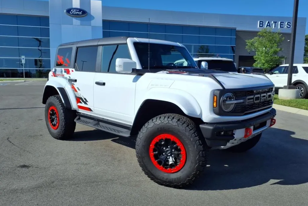 2024 Ford Bronco Raptor photo 1