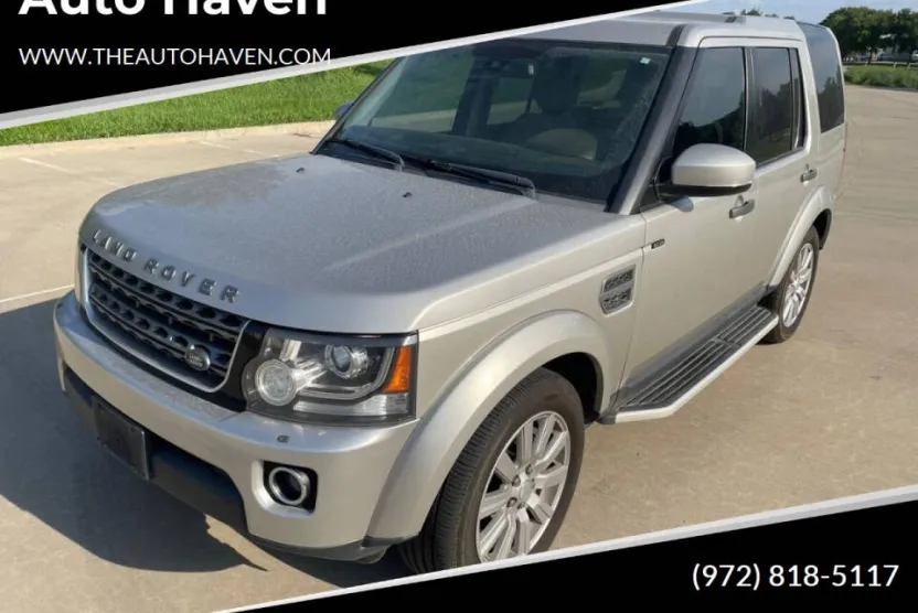2016 Land Rover LR4 Base photo 1