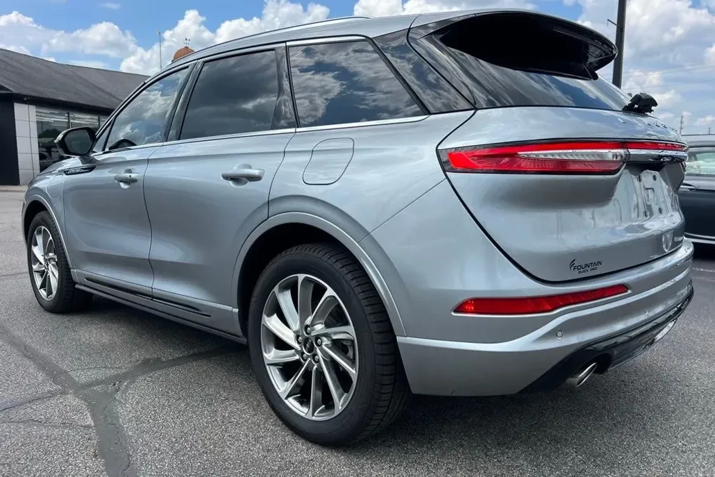 2021 Lincoln Corsair Grand Touring photo 1