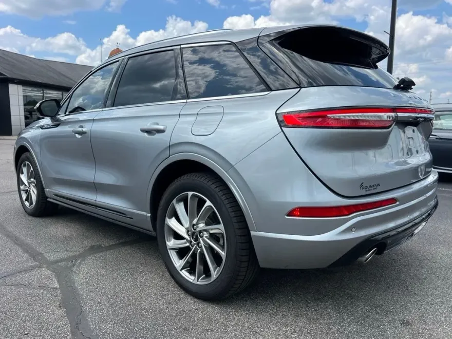 2021 Lincoln Corsair Grand Touring photo 1