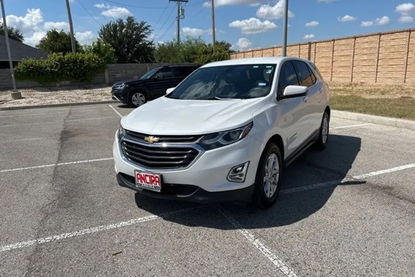 2019 Chevrolet Equinox LT photo 1