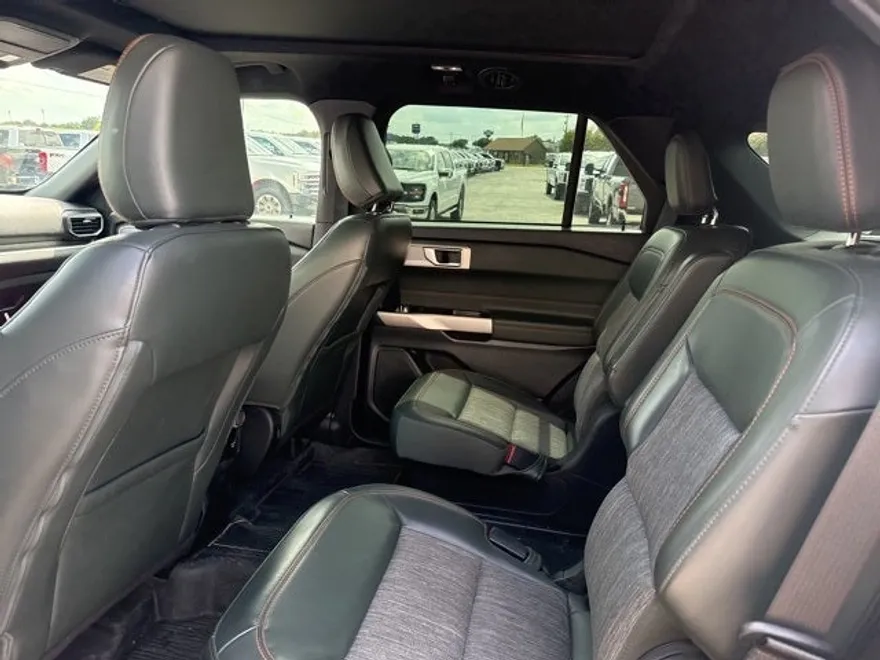 2023 Ford Explorer Timberline photo 1