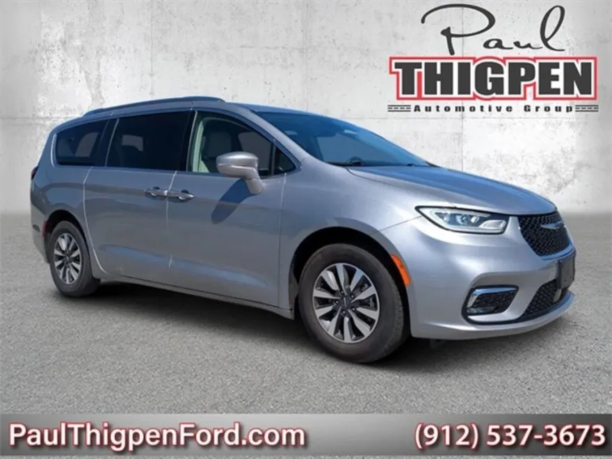 2021 Chrysler Pacifica Touring L photo 1