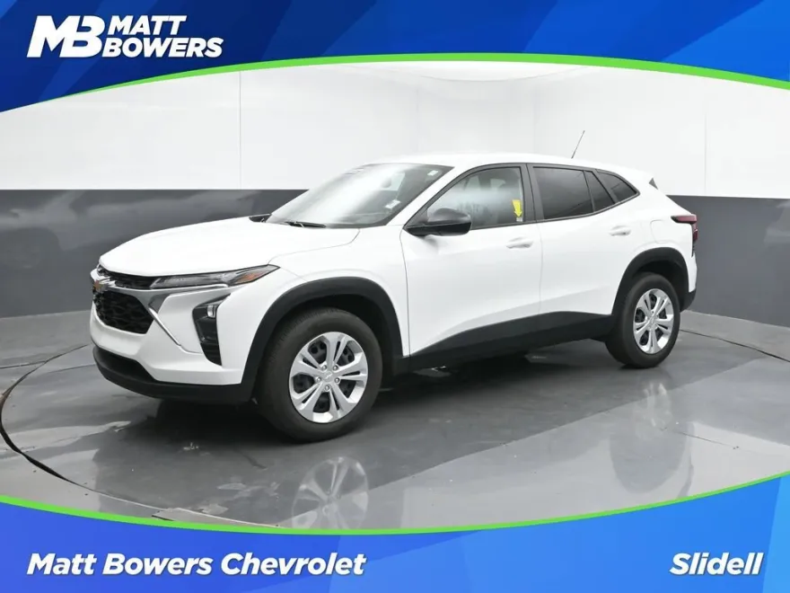 2025 Chevrolet Trax LS photo 1