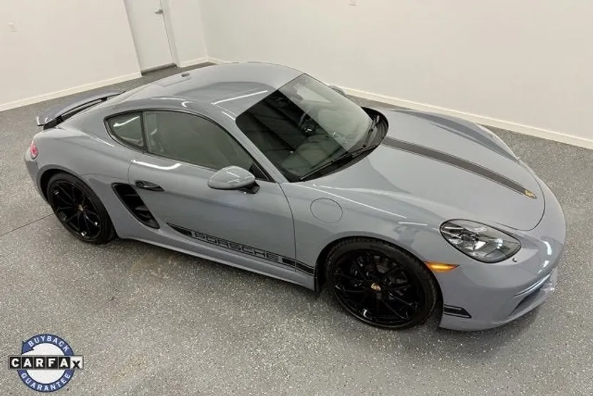 2024 Porsche Cayman photo 1