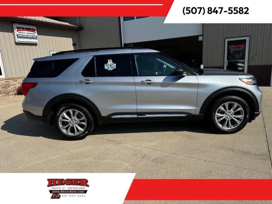 2020 Ford Explorer XLT photo 1