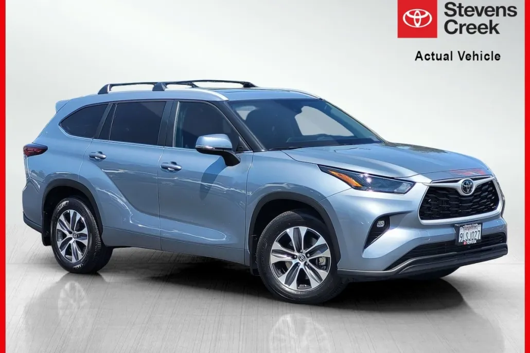 2024 Toyota Highlander XLE photo 1
