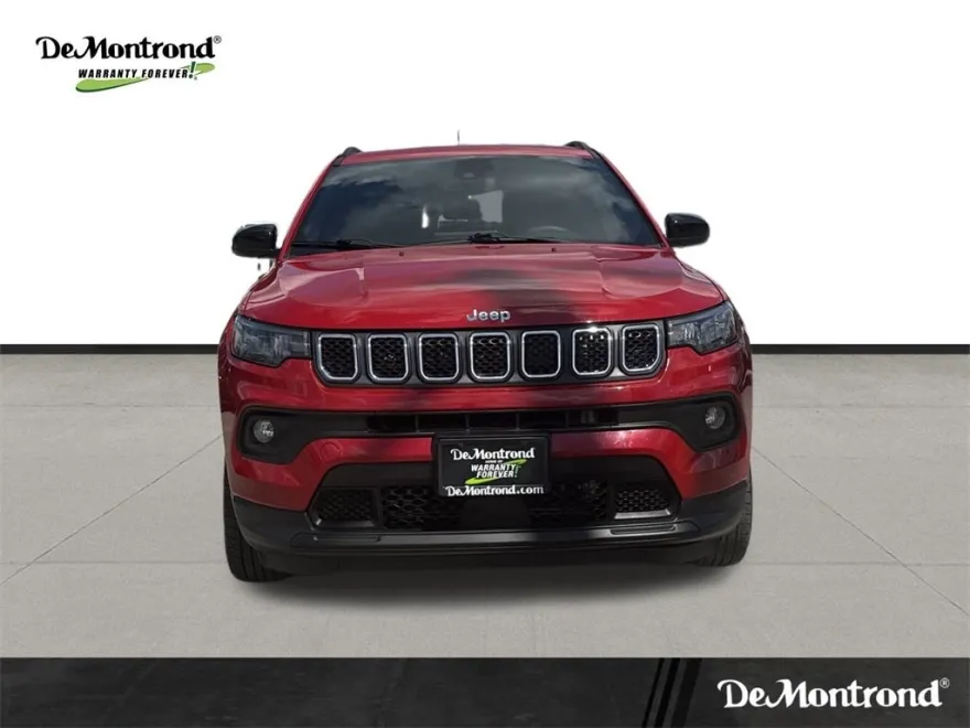 2023 Jeep Compass Latitude Lux photo 1