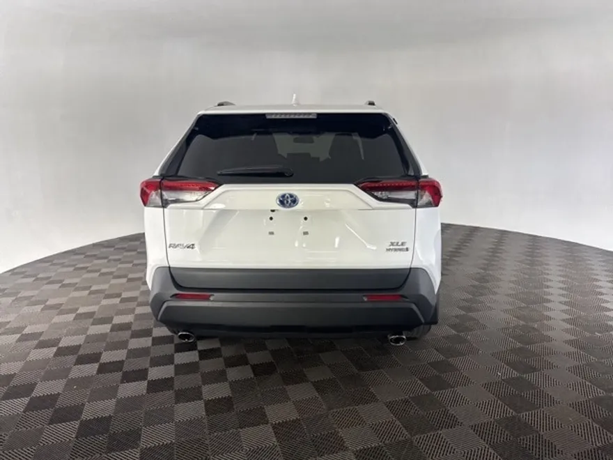 2022 Toyota RAV4 Hybrid XLE photo 1