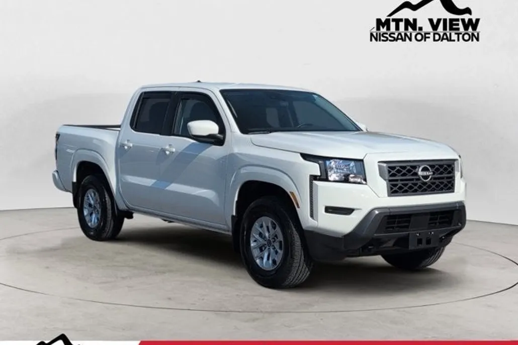 2024 Nissan Frontier SV photo 1