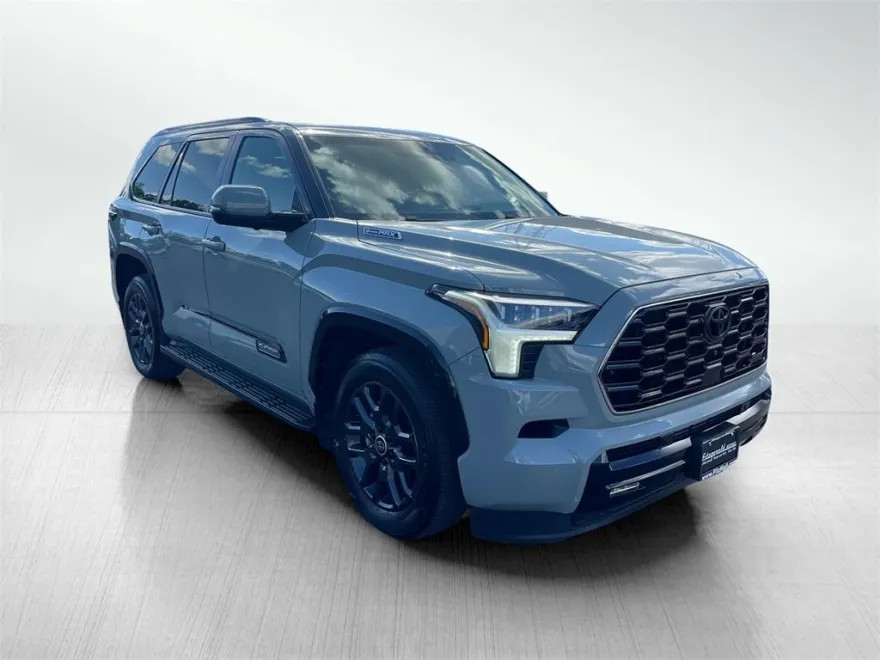 2024 Toyota Sequoia Platinum photo 1