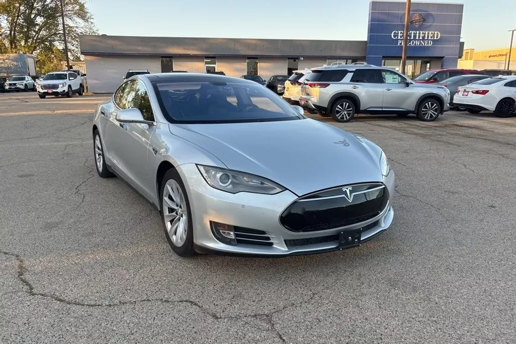 2014 Tesla Model S photo 1