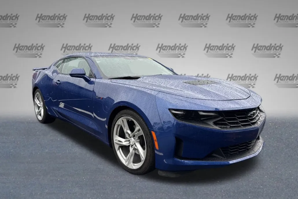 2020 Chevrolet Camaro LT1 photo 1