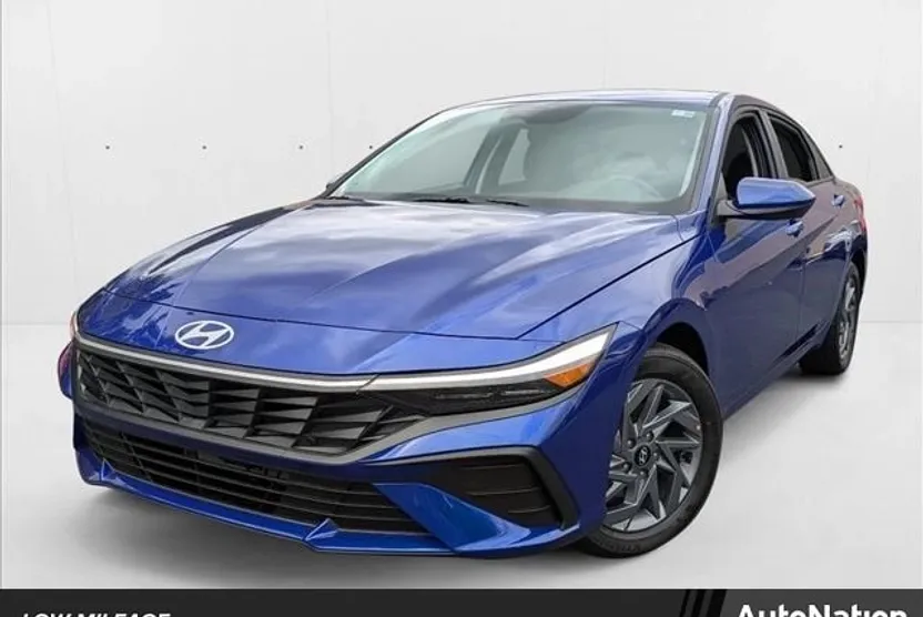 2024 Hyundai Elantra Hybrid Blue photo 1