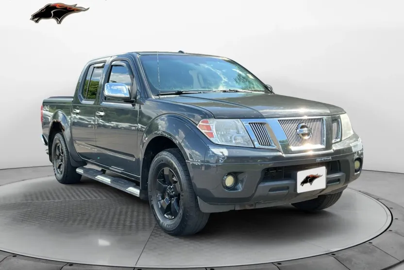 2013 Nissan Frontier SV photo 1