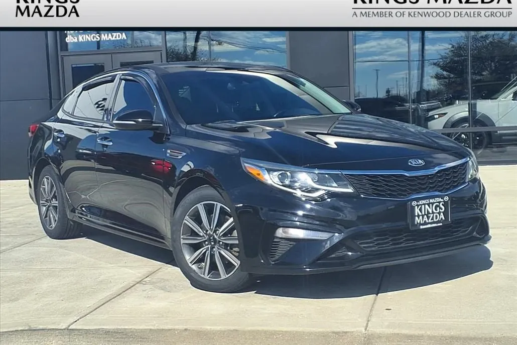 2019 Kia Optima LX photo 1