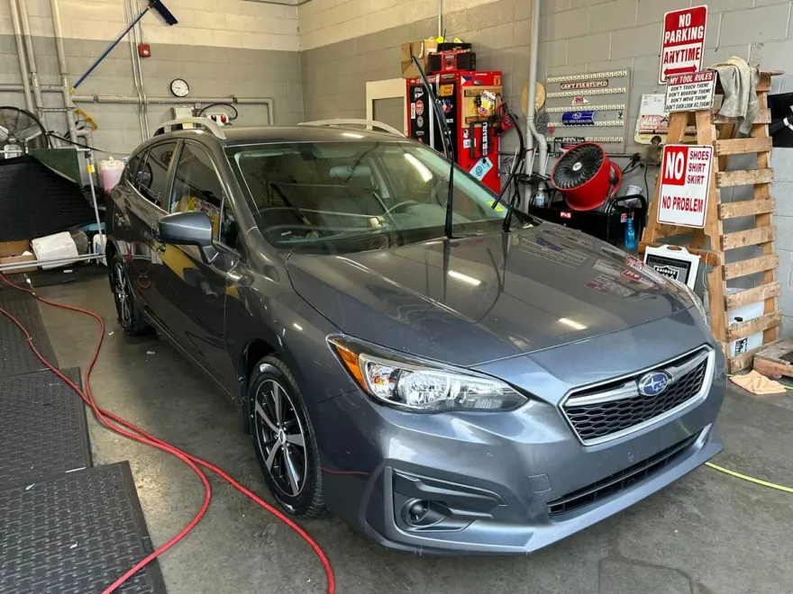 2019 Subaru Impreza 2.0i Premium photo 1