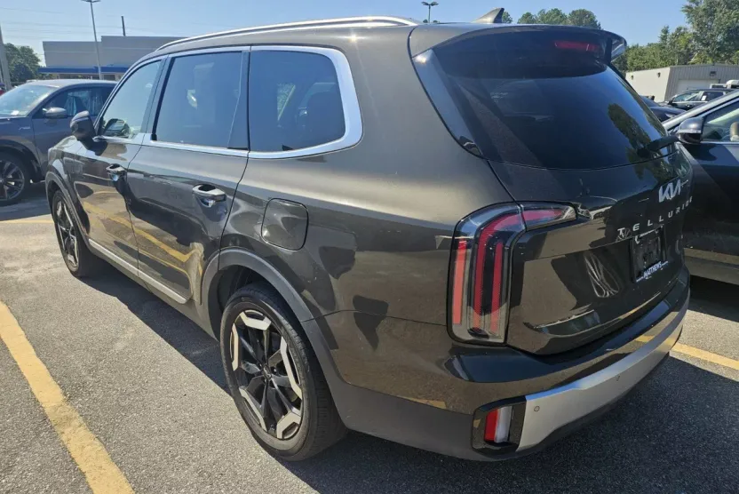 2023 Kia Telluride EX photo 1