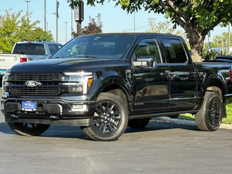 2025 Ford F-150 Platinum photo 1