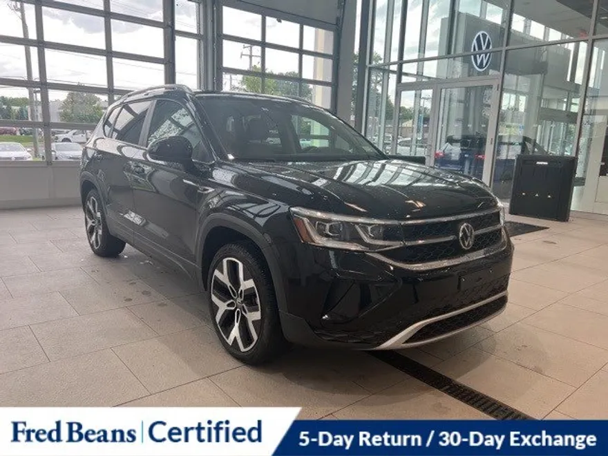 2022 Volkswagen Taos SEL photo 1