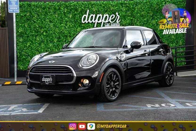 2018 Mini Cooper 4 Door Hardtop photo 1