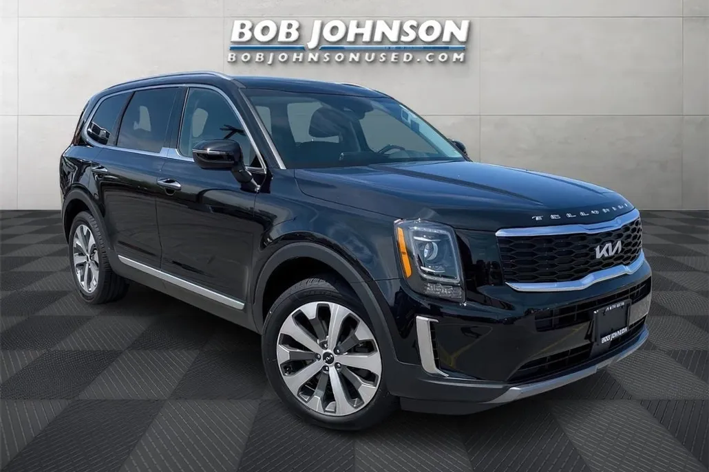 2022 Kia Telluride S photo 1