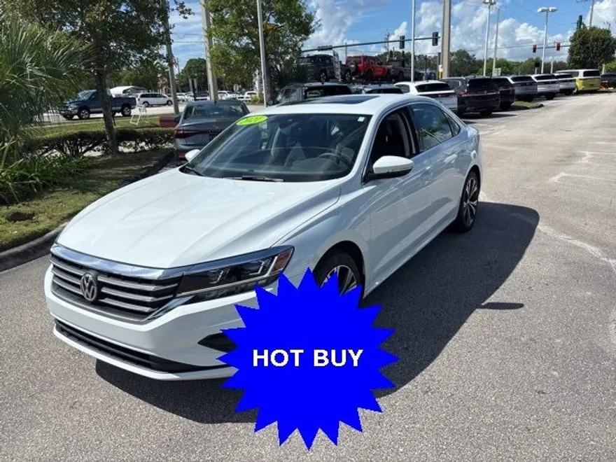 2021 Volkswagen Passat 2.0T SE photo 1